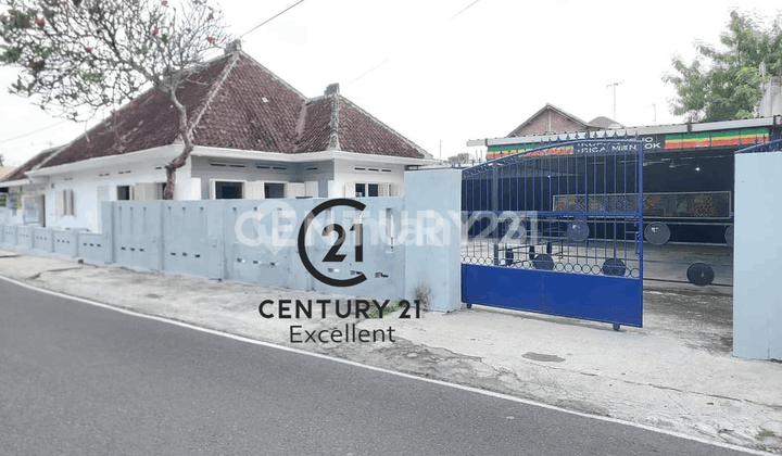 Rumah Luas Dan Nyaman Di Banjarsari Surakarta Solo