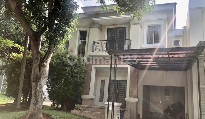 Rumah Hoek di Pondok Hijau Golf PHG Summarecon Serpong