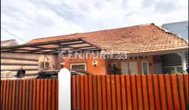 Well-Maintained Move-In Ready House in Tebet Timur, South Jakarta