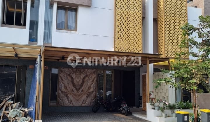 Rumah Bagus 3 Lantai Di Heritage Residence At Puri 11 S7405