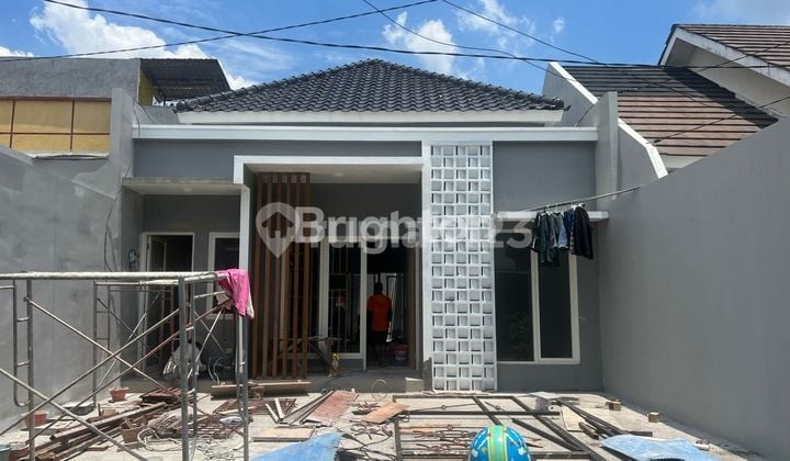 New Ready-to-Live House in Pondok Candra, Wide Row, Close to Toll Road.