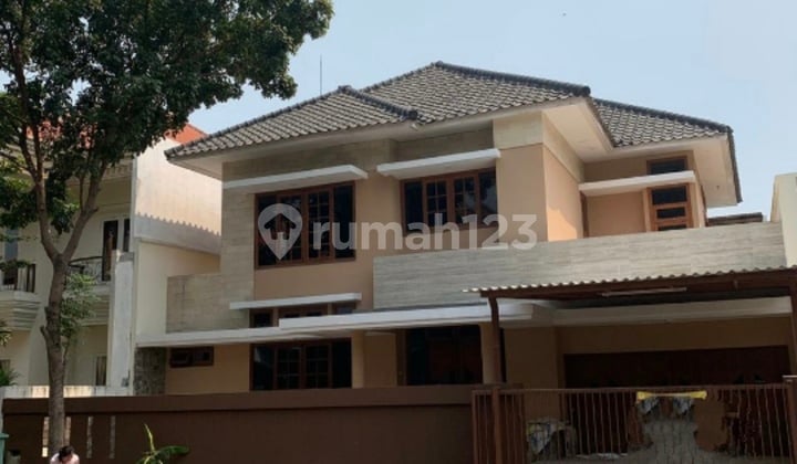 Rumah 2 lt graha famili SHM siap huni