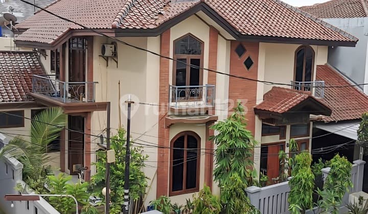 Termurah, Rumah Besar dan Terawat di Cipete Jakarta Selatan