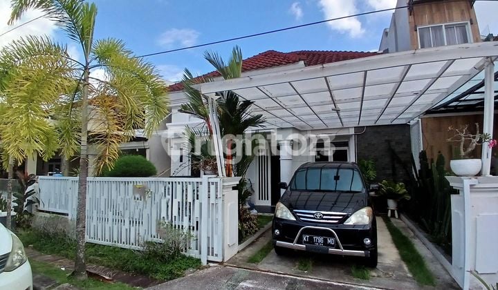 RUMAH TENGAH KOTA BERNUANSA MINIMALIS ELEGAN LOKASI AMAN NYAMAN HARGA NEGO