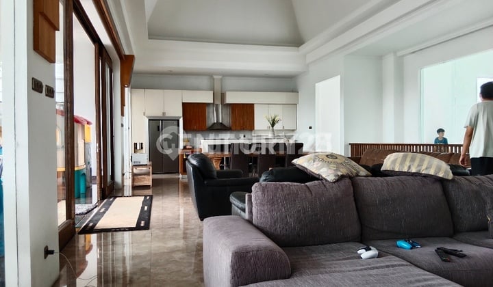 Rumah Lux 3 Lantai Di Tatar Rambut Kasih Kota Baru Parahyangan
