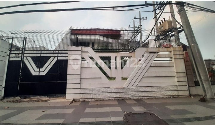 RUMAH KOMERSIAL RAYA HR MUHAMMAD