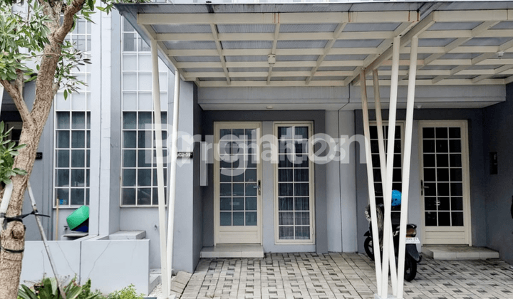 RUMAH 2 LANTAI GRAND PAKUWON QUEENSLAND STRATEGIS DI SURABAYA BARAT
