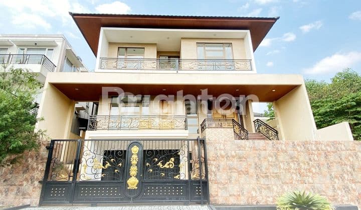 RUMAH MEWAH 3 LANTAI