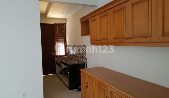 80 Million Negotiable, Comfortable, Near Tools/Shopping Centers/Schools.