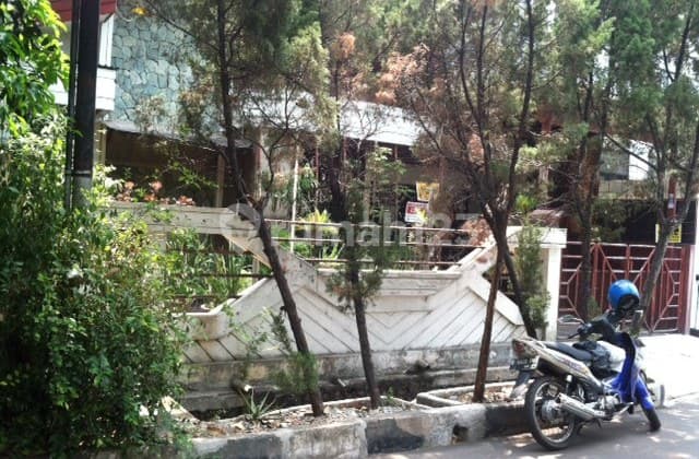 Rumah Siap Huni Di Komplek Elit