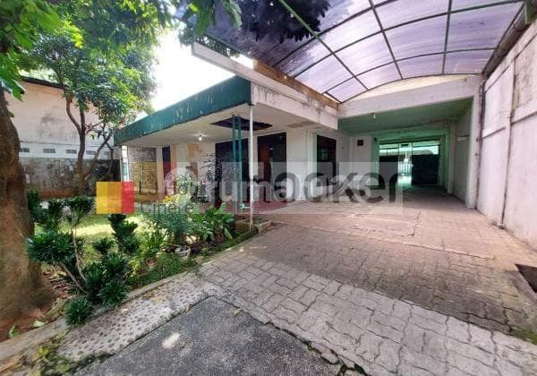 RUMAH TINNGAL BERIKUT KOST DENGAN HALAMAN YANG LUAS DI PONDOK PINANG