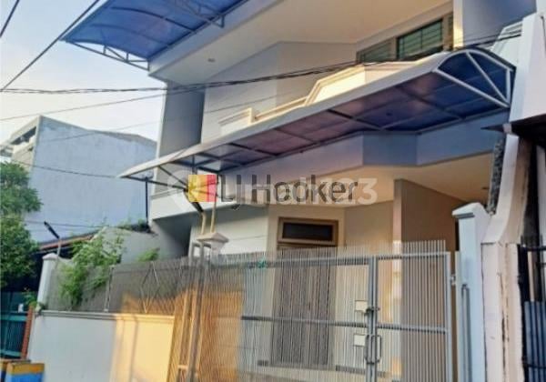 Rumah 2 Lantai Bagus Siap Huni Di Tomang Jakarta Barat.