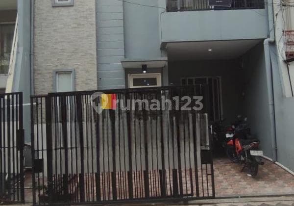 Rumah 3 Lantai di Gading Surya Kelapa Gading Jakarta Utara