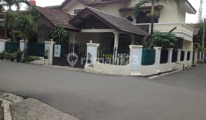 Rumah Hook di Marnaputra Jatibening