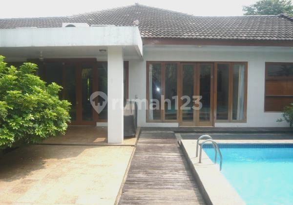 Good House with Nice Pool and Small Garden at Bangka Area