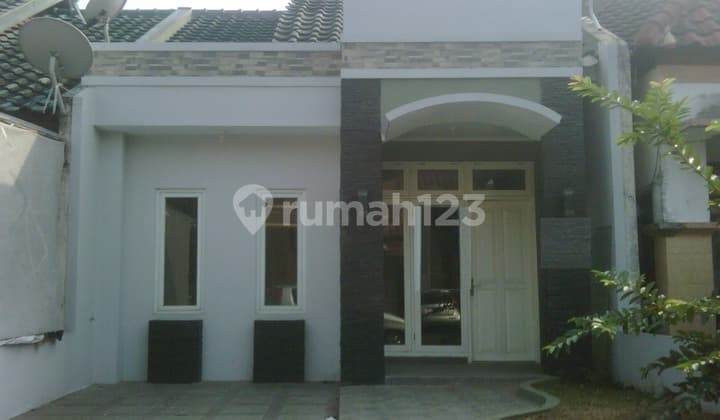 Negotiable price, beautiful comfortable house, close to LW mall/schools/market 8.