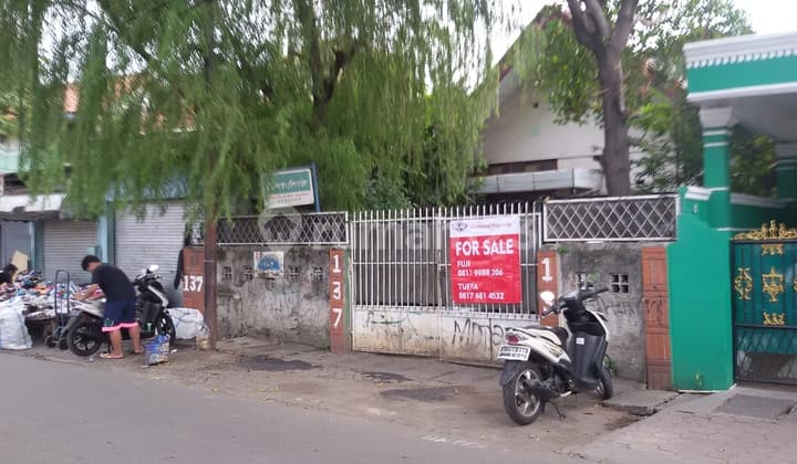 Rumah Lama Lokasi Strategis