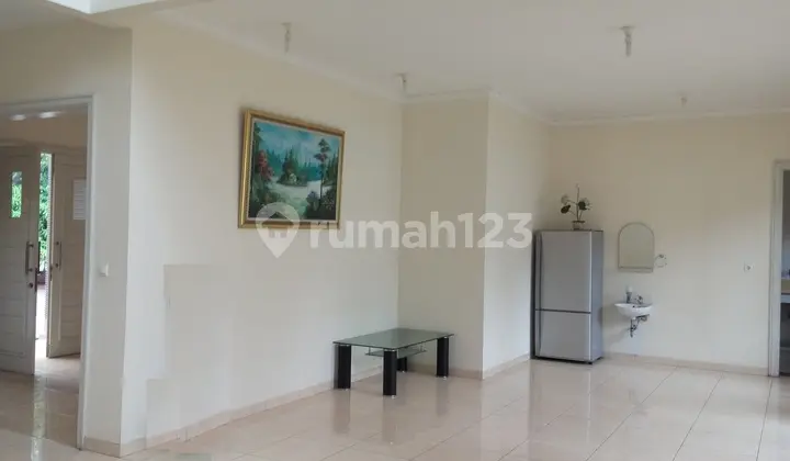 Rumah nyaman dan asri, dekat mall,Binus, St. Laurensia dan pintu toll