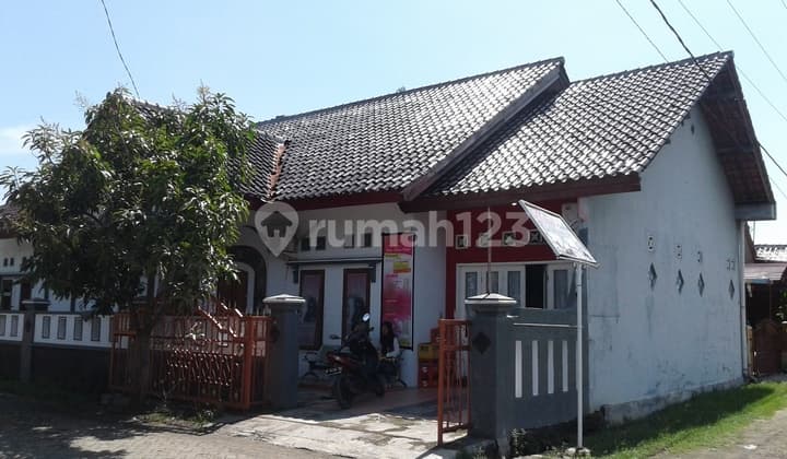Rumah Strategis Dekat Kantor DPRD Indramayu .