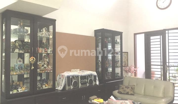 Rumah bagus di Permata Regency, Srengseng, Jakarta Barat