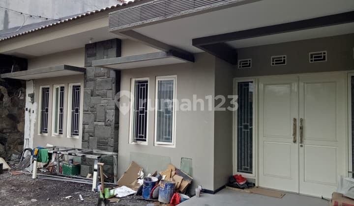 RUMAH MINIMALIS DI KUTISARI INDAH SURABAYA