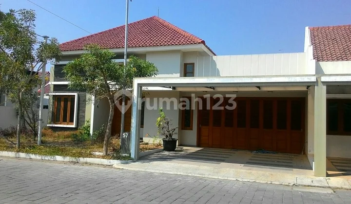 Rumah Minimalis Cluster Elite Colomadu Solo