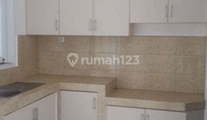 BRAND NEW HOUSE TEBET 2-CAR STREET CHEAP PRICE