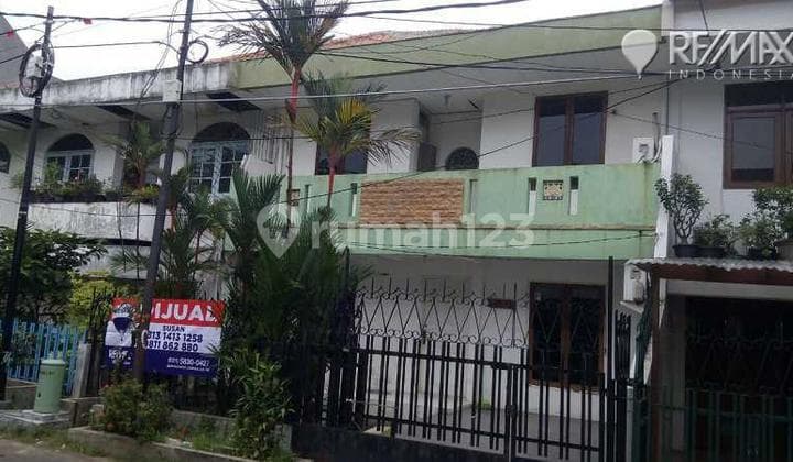 Rumah di Komplek Green Ville Jakarta Barat