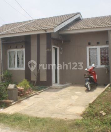 rumah di perumahan suradita, cisauk