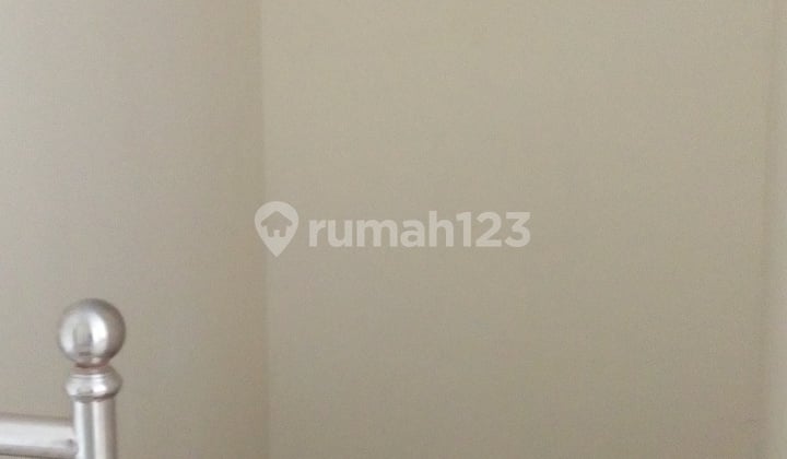 Bebas banjir, nyaman, dekat pintu toll Alam Sutera/pusat perbelanjaan Bebas banjir, nyaman, dekat pintu toll Alam Sutera/pusat perbelanjaan