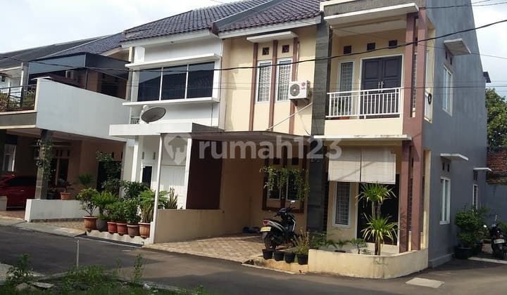 Rumah Dalam Cluster Akses Dewi Sartika Dan PGC Tinggal 2 Unit