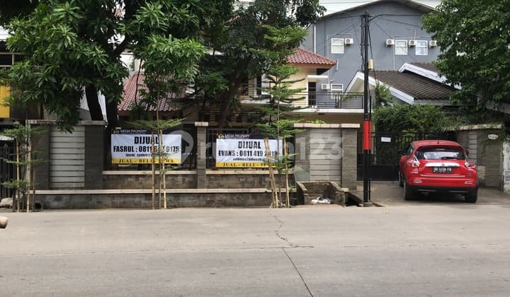 Rumah Poros Jalan Landak Baru dekat Hotel Clarion ( Siap Huni )