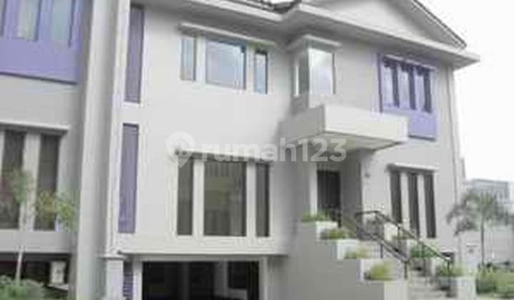 Outstanding 2 Storey House With 4 Nice BR At Cilandak Area Near To Fatmawati Mrt Station