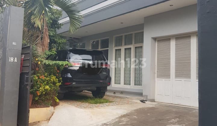 Rumah besar dan nyaman di Ampera