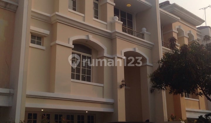 Di Sewakan Rumah Cluster Cendana Golf Bgm Pantai Indah Kapuk