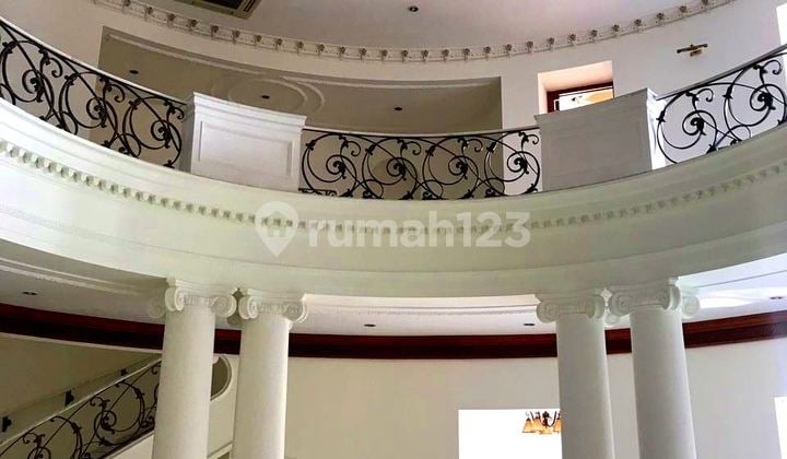 Lavish Mansion in Menteng