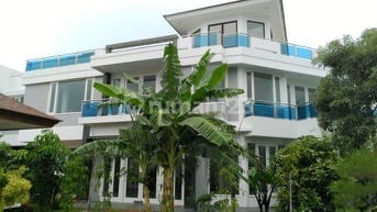 Rumah mewah pantai mutiara view laut dan dermaga