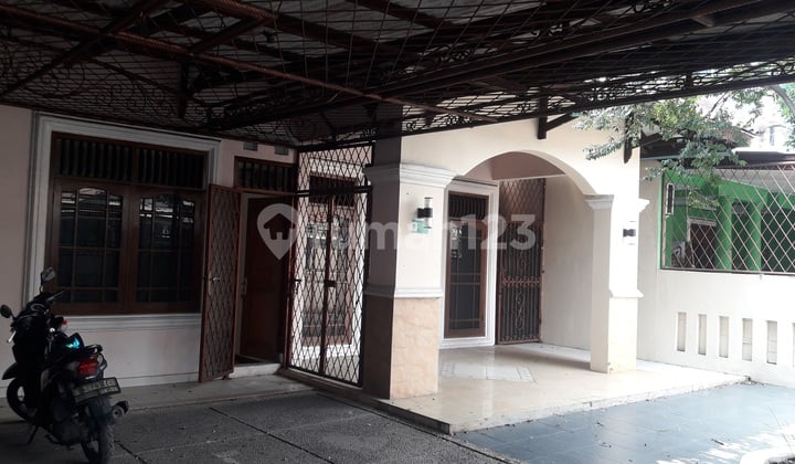 Wide TB Sumatupang House Suitable for Boarding House or Office