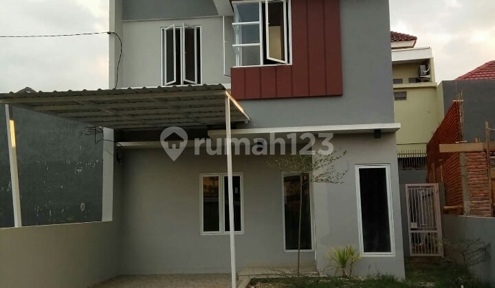 Rumah Minimalis Dua lantai Free Kanopi & Kompor Tanam