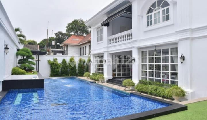 Rumah Super mewah Dekat Mall Pejaten Village