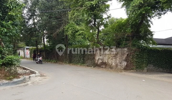 Jual Rumah di Ciputat ...Kampung Utan ..Luas Tanah 1410 meter Jual Rumah di Ciputat ...Kampung Utan ..Luas Tanah 1410 meter