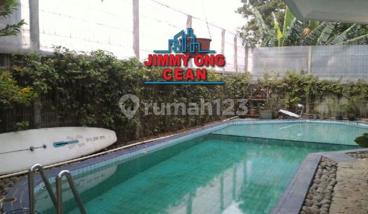 Rumah Mewah Kolam Renang Di Komplek Pondok Labu Jakarta Selatan