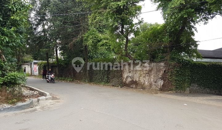 Jual Rumah di Ciputat ...Kampung Utan ..Luas Tanah 1410 meter Jual Rumah di Ciputat ...Kampung Utan ..Luas Tanah 1410 meter