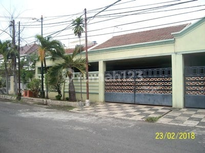 Rumah di Nginden Intan Timur, Bagus, Terawat, Row Jalan Lebar, Tidak Banjir, Siap Huni, Bisa untuk kantor