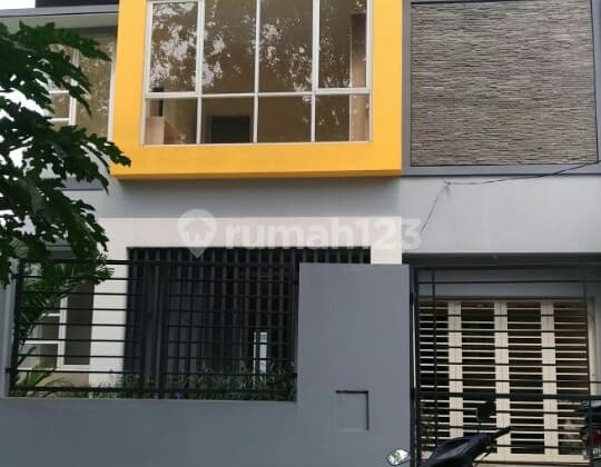 2-story minimalist house Melati Mas