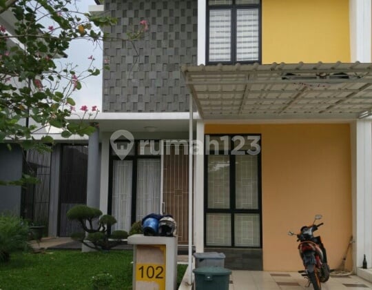 Rumah Bagus di Lokasi Bagus Taman Simprug Lippo Cikarang