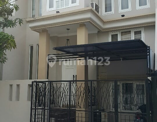 Rumah cantik minimalis Puri Asri 2lt