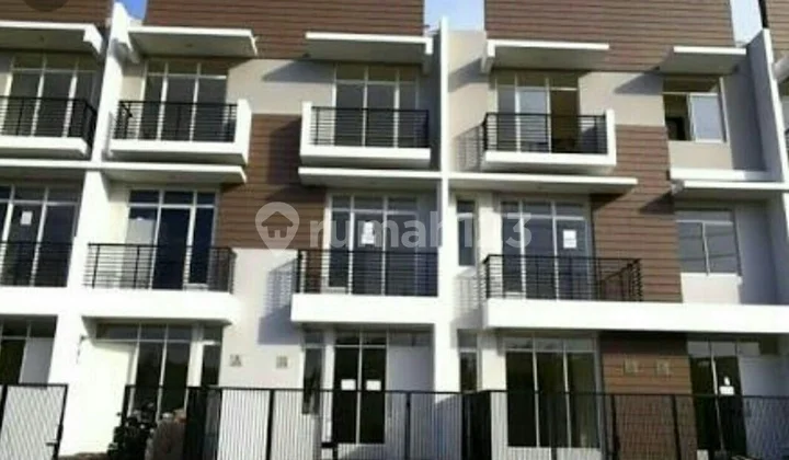 cheap, beautiful katamaran 11a, south facing, size 4x11.5, 3 floors. cheap, beautiful katamaran 11a, south facing, size 4x11.5, 3 floors.