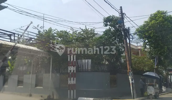 old house near business center