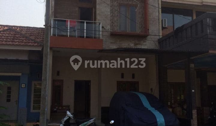 Rumah Komplek,Strategis dekat Tol